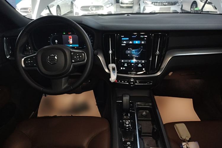 Used Volvo S60 2023 B4 Zhiyi Luxury Edition Center Console