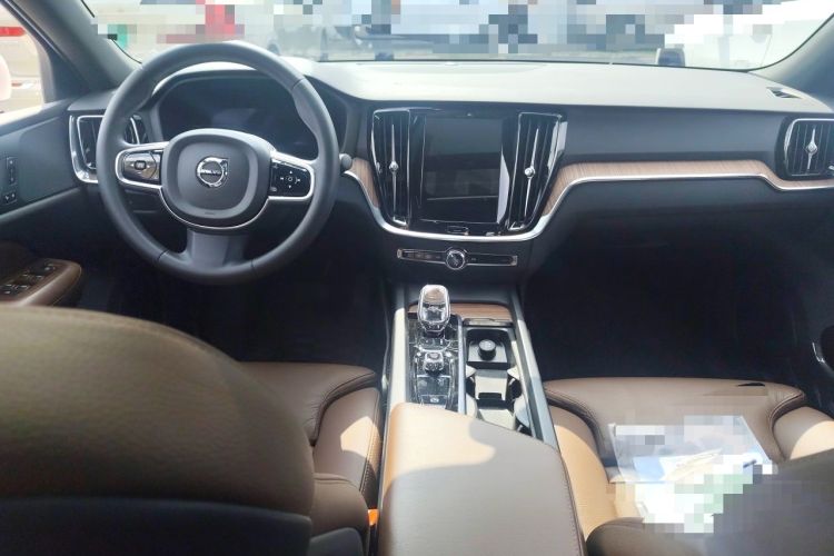 Used Volvo S60 2023 B4 Zhiyuan Luxury Edition Center Console