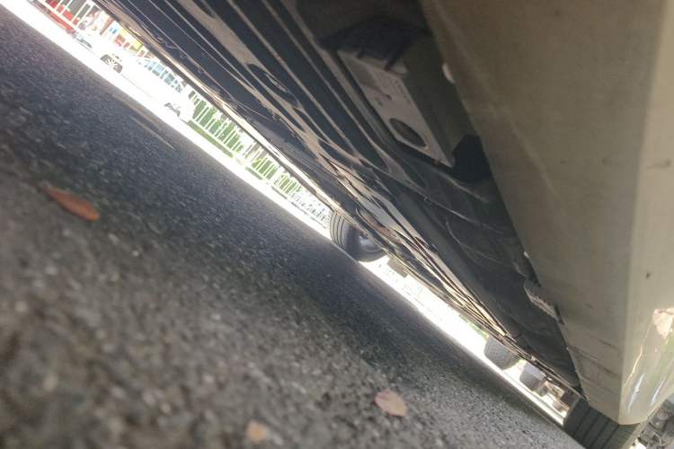 Used Volvo S60 2023 B4 Zhiyi Luxury Edition Chassis Front Left