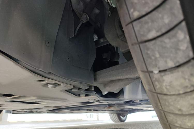 Used Volvo S60 2023 B4 Zhiyuan Luxury Edition Chassis Front Left