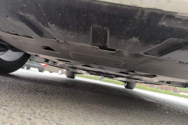 Used Volvo S60 2023 B4 Zhiyuan Sport Edition Chassis Front