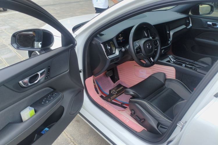 Used Volvo S60 2023 B4 Zhiyuan Sport Edition Driver Seat