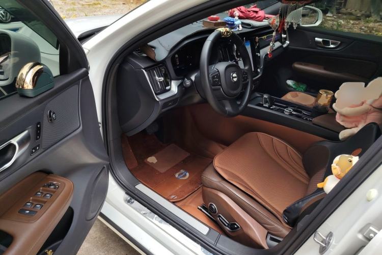 Used Volvo S60 2023 B4 Zhiyi Luxury Edition Driver Seat