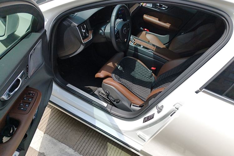Used Volvo S60 2023 B4 Zhiyuan Luxury Edition Driver Seat