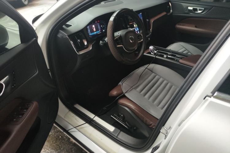 Used Volvo S60 2023 B4 Zhiyuan Luxury Edition Driver Seat