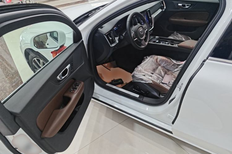 Used Volvo S60 2023 B4 Zhiyi Luxury Edition Driver Seat