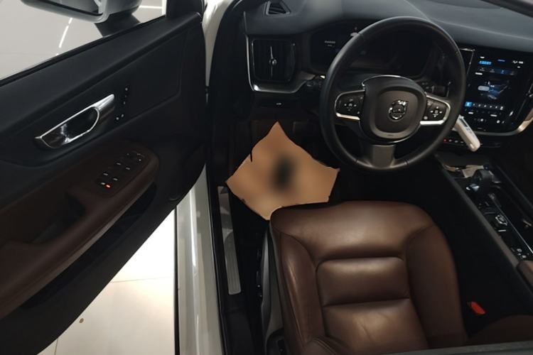 Used Volvo S60 2023 B4 Zhiyi Luxury Edition Driver Seat