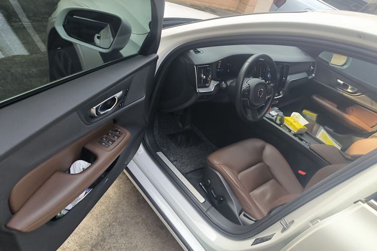 Used Volvo S60 2023 B4 Zhiyi Luxury Edition Driver Seat