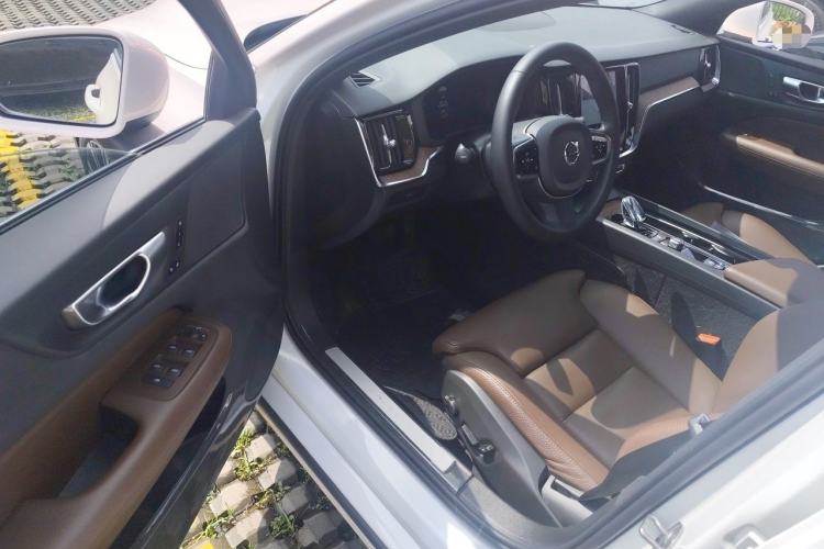 Used Volvo S60 2023 B4 Zhiyuan Luxury Edition Driver Seat