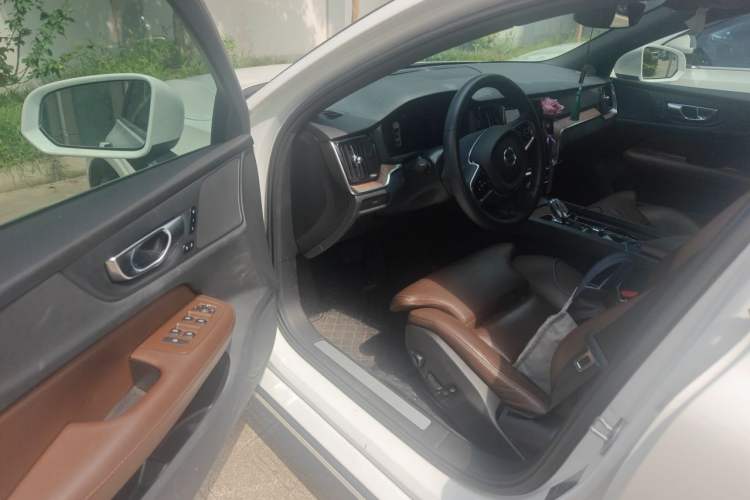 Used Volvo S60 2023 B4 Zhiyuan Luxury Edition Driver Seat
