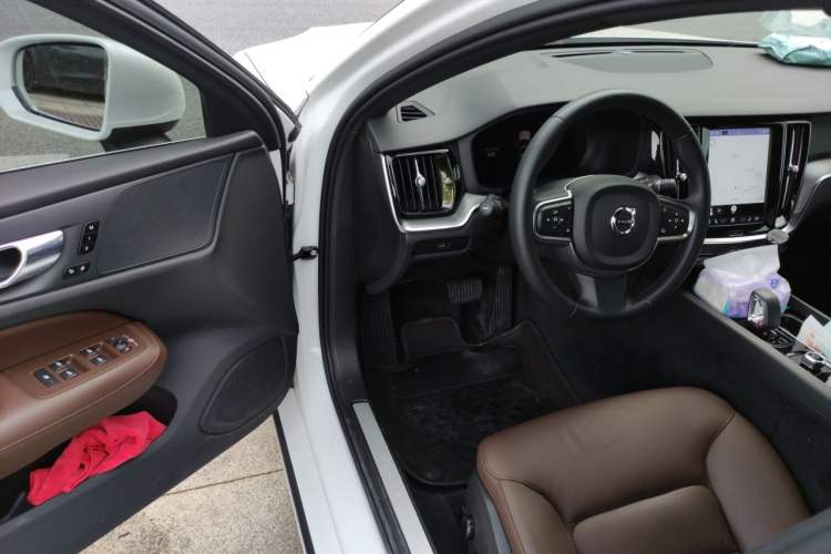 Used Volvo S60 2023 B4 Zhiyi Luxury Edition Driver Seat