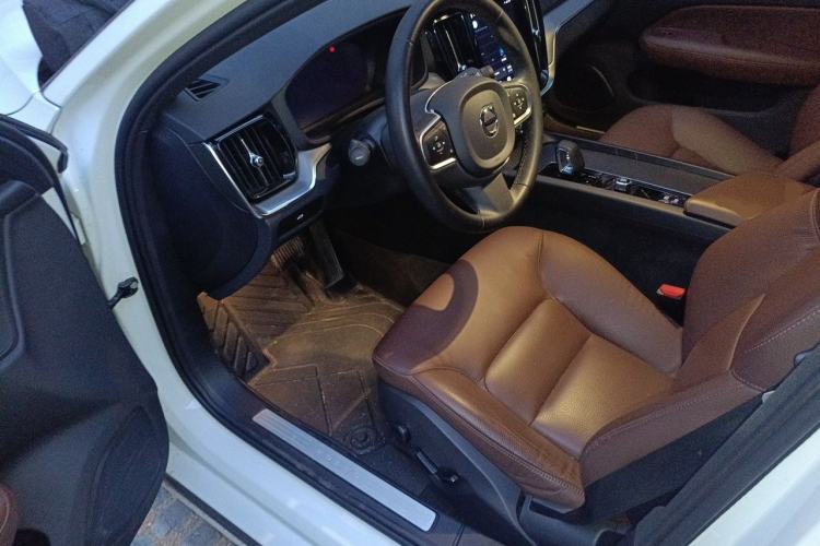 Used Volvo S60 2023 B4 Zhiyi Luxury Edition Driver Seat
