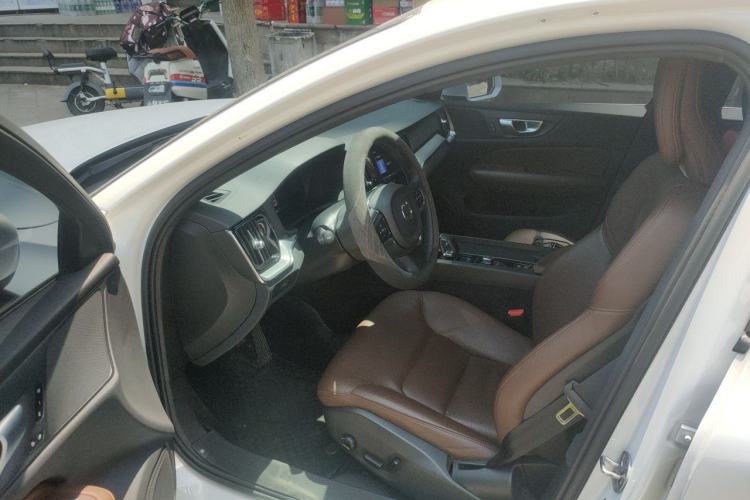 Used Volvo S60 2023 B4 Zhiyi Luxury Edition Driver Seat