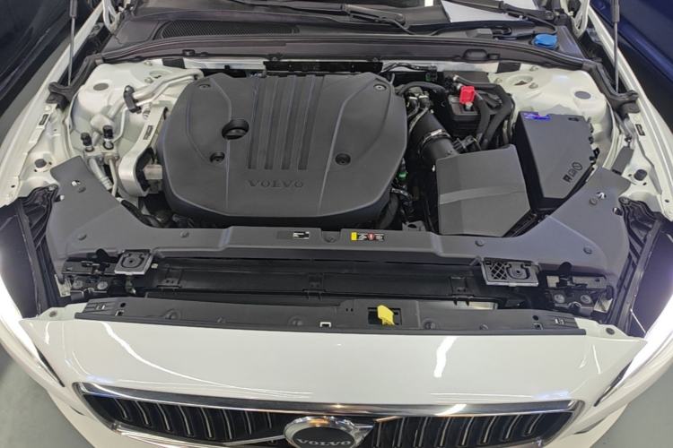 Used Volvo S60 2023 B4 Zhiyi Luxury Edition Engine Bay