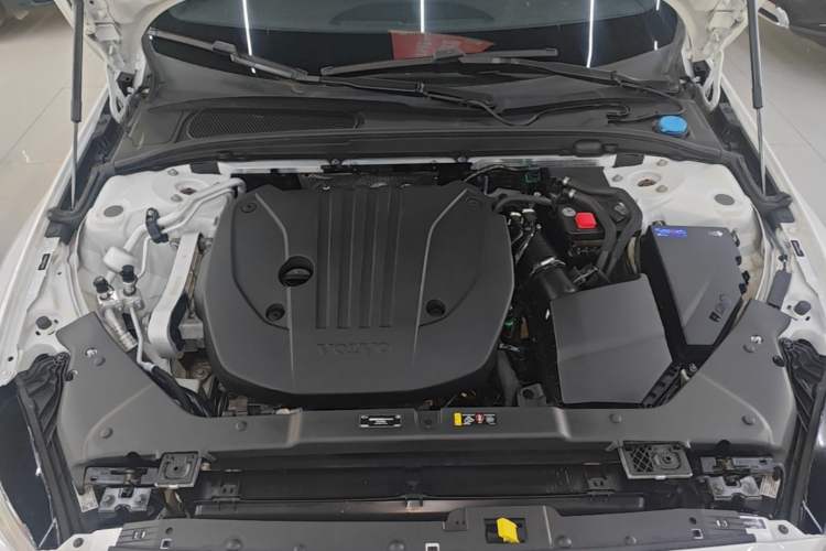 Used Volvo S60 2023 B4 Zhiyi Luxury Edition Engine Bay