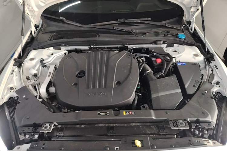 Used Volvo S60 2023 B4 Zhiyi Luxury Edition Engine Bay