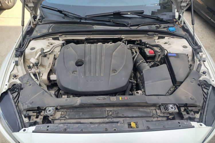 Used Volvo S60 2023 B4 Zhiyi Luxury Edition Engine Bay