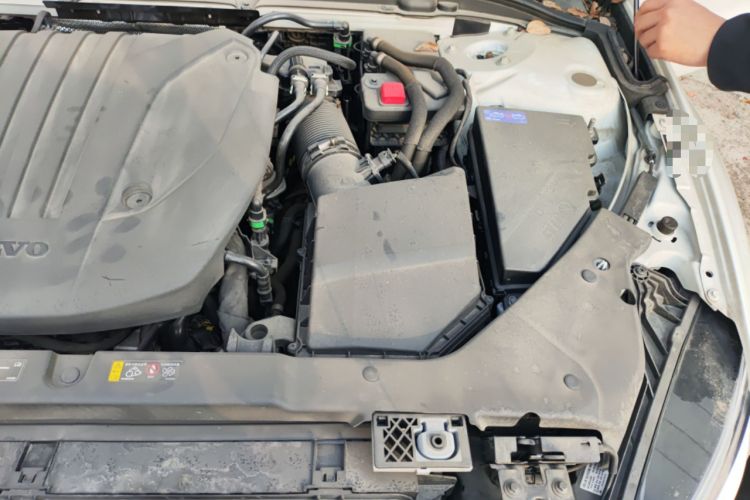 Used Volvo S60 2023 B4 Zhiyuan Luxury Edition Engine Bay Left