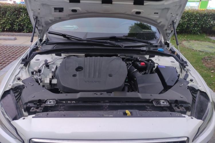 Used Volvo S60 2023 B4 Zhiyi Luxury Edition Engine Bay