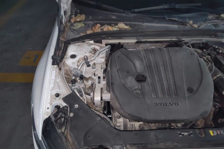 Used Volvo S60 2023 B4 Zhiyi Luxury Edition Engine Bay Right