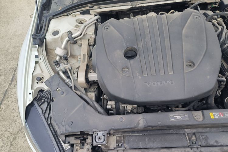 Used Volvo S60 2023 B4 Zhiyi Luxury Edition Engine Bay Right