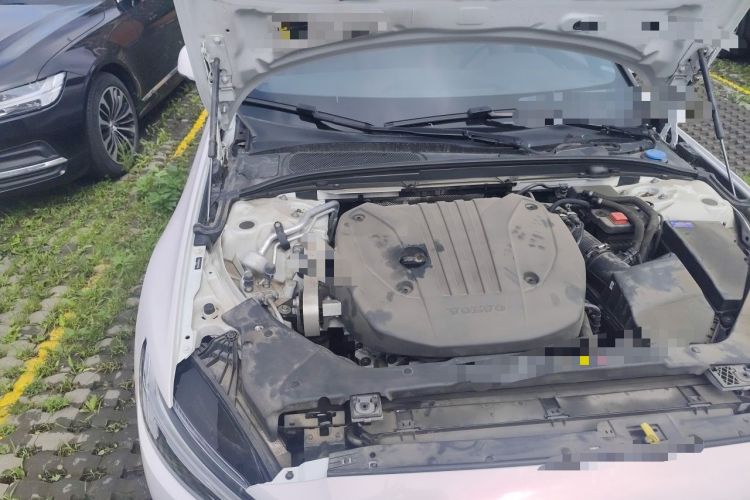 Used Volvo S60 2023 B4 Zhiyuan Luxury Edition Engine Bay Right