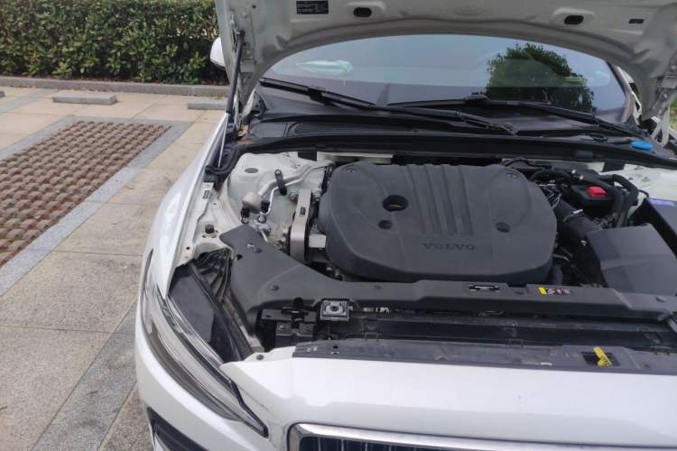 Used Volvo S60 2023 B4 Zhiyi Luxury Edition Engine Bay Right