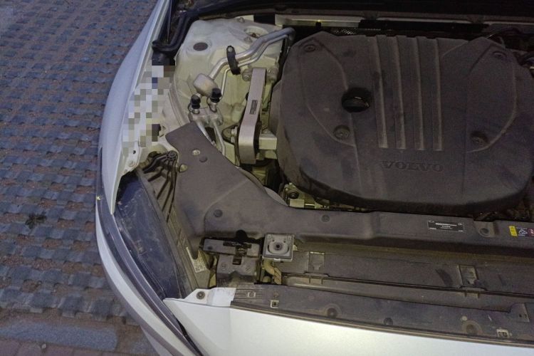 Used Volvo S60 2023 B4 Zhiyi Luxury Edition Engine Bay Right