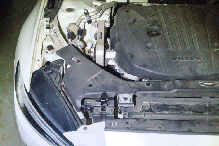 Used Volvo S60 2023 B4 Zhiyuan Luxury Edition Engine Bay Right