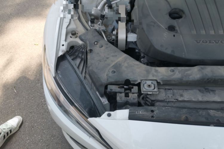 Used Volvo S60 2023 B4 Zhiyi Luxury Edition Engine Bay Right