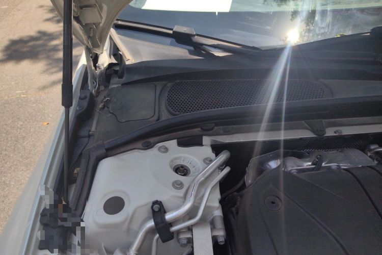 Used Volvo S60 2023 B5 Zhiya Sport Edition Engine Bay Right