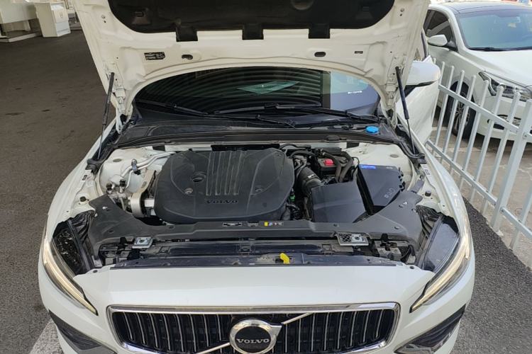 Used Volvo S60 2023 B4 Zhiyuan Luxury Edition Engine Bay
