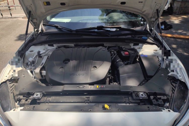 Used Volvo S60 2023 B5 Zhiya Sport Edition Engine Bay