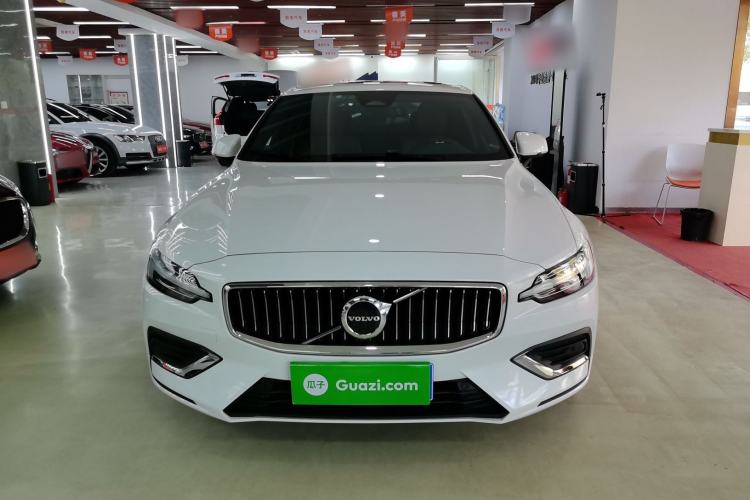 Used Volvo S60 2023 B4 Zhiyuan Luxury Edition Exterior 1