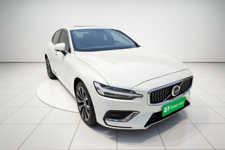 Used Volvo S60 2023 B4 Zhiyuan Luxury Edition Exterior 1