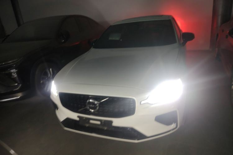 Used Volvo S60 2023 B4 Zhiyuan Sport Edition Exterior 1