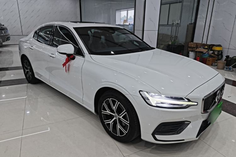 Used Volvo S60 2023 B4 Zhiyi Luxury Edition Exterior 1