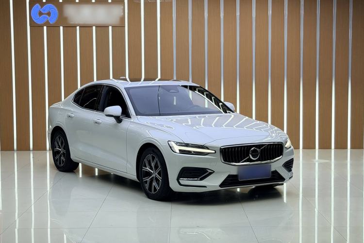 Used Volvo S60 2023 B4 Zhiyi Luxury Edition Exterior 1