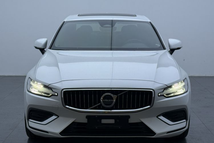 Used Volvo S60 2023 B4 Zhiyuan Luxury Edition Exterior 1