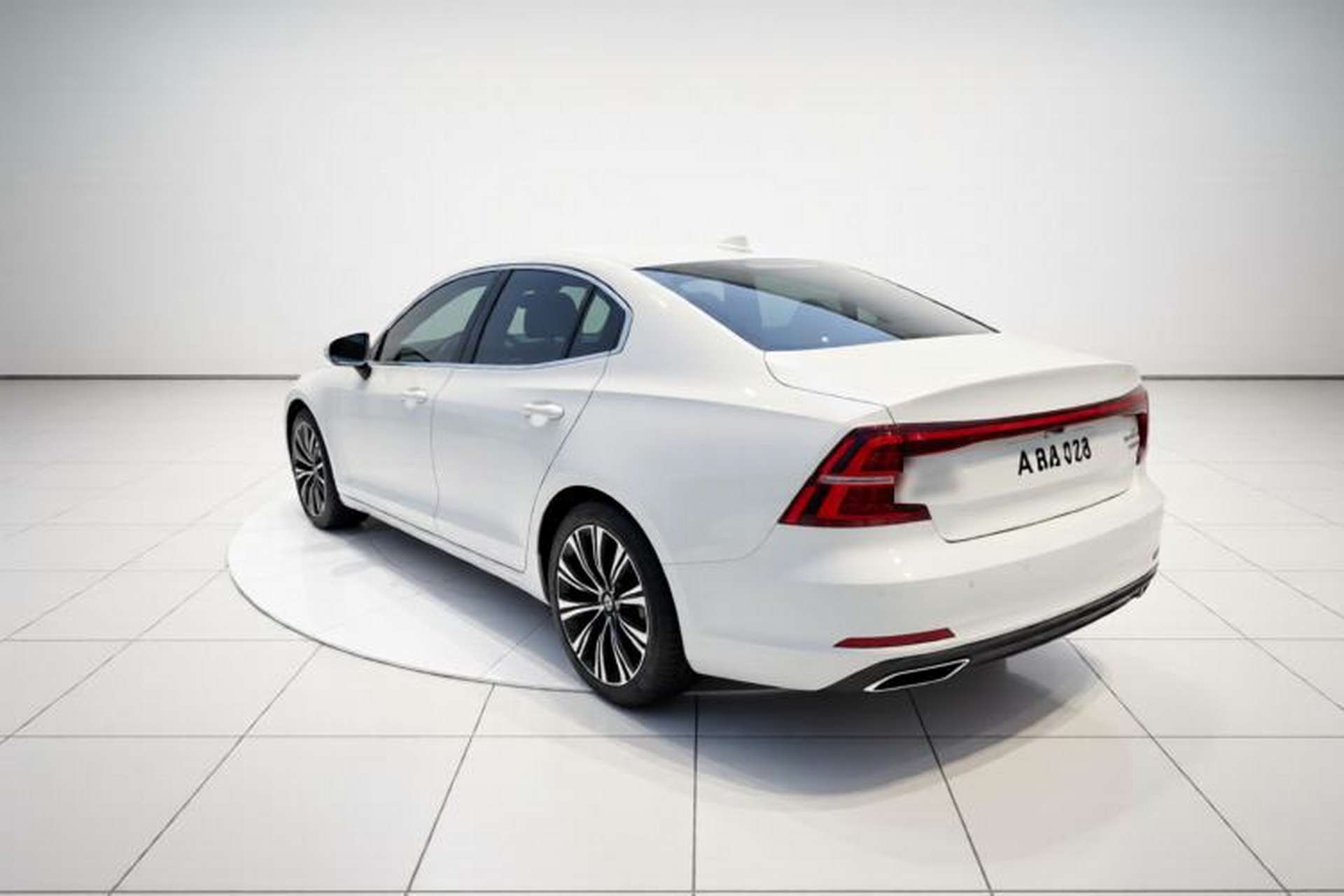 Used Volvo S60 2023 B4 Zhiyuan Luxury Edition Exterior 2