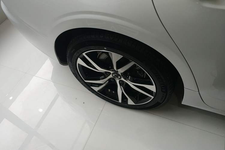 Used Volvo S60 2023 B5 Zhiya Sport Edition Exterior 5