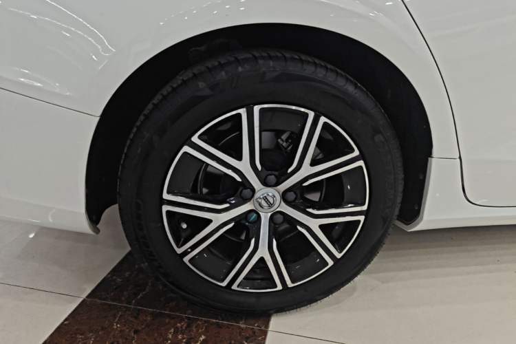 Used Volvo S60 2023 B4 Zhiyi Luxury Edition Exterior 5