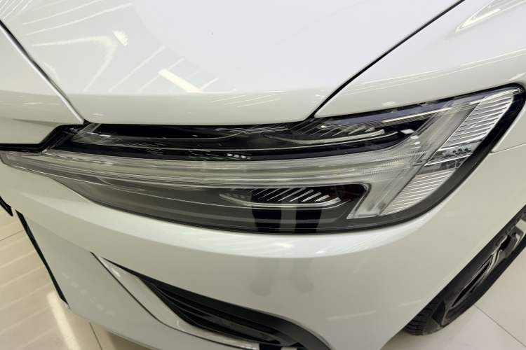 Used Volvo S60 2023 B4 Zhiyi Luxury Edition Exterior 6