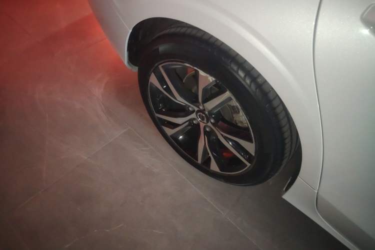 Used Volvo S60 2023 B4 Zhiyuan Sport Edition Exterior 8