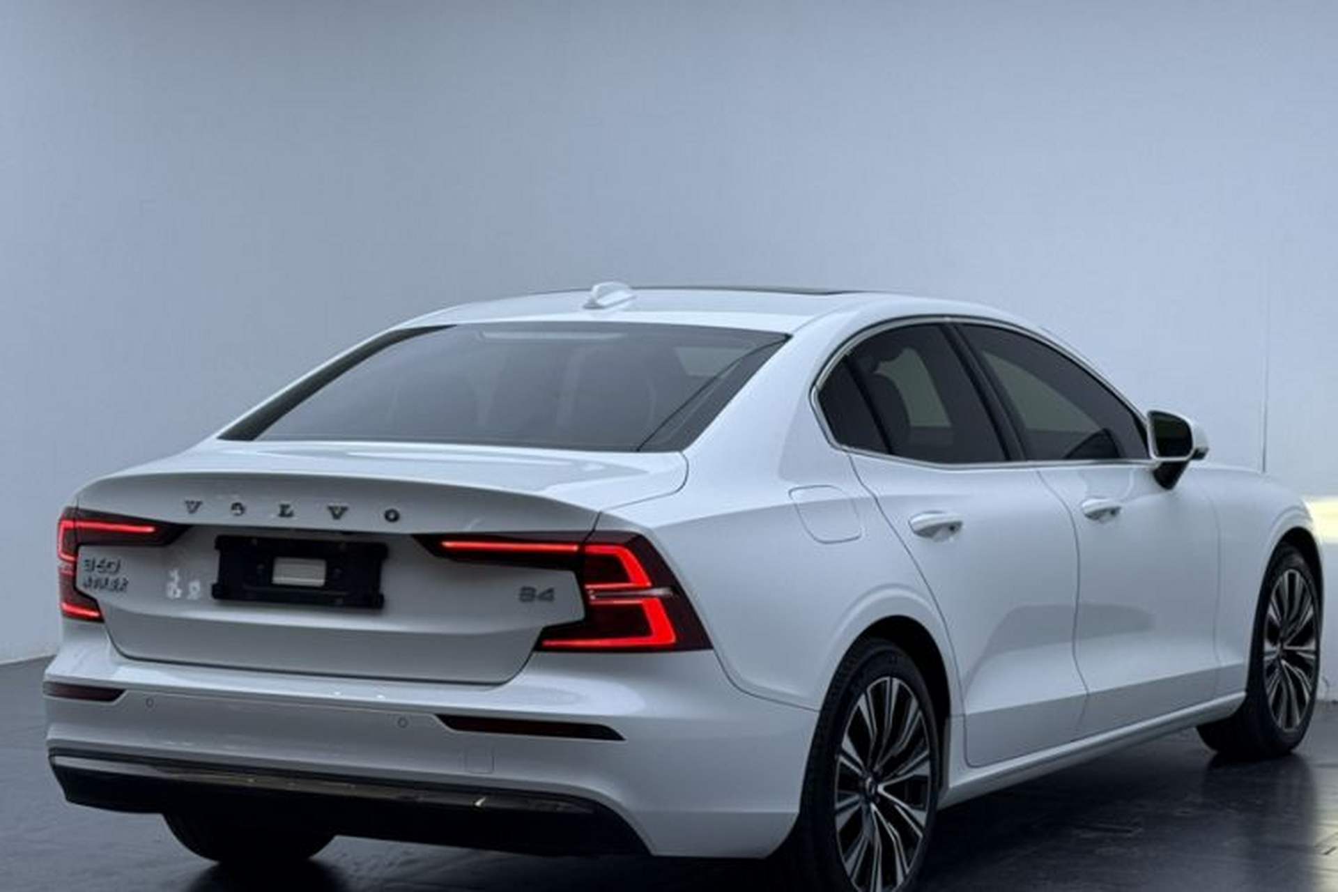 Used Volvo S60 2023 B4 Zhiyuan Luxury Edition Exterior 8