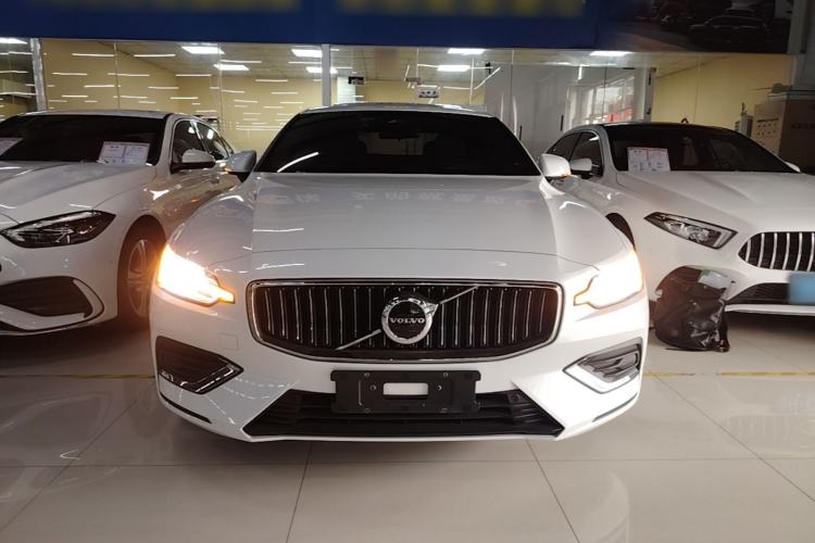 Used Volvo S60 2023 B4 Zhiyi Luxury Edition Front