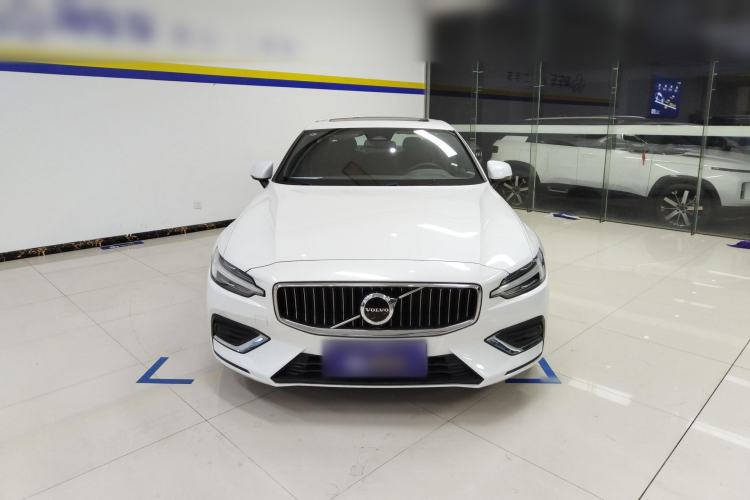 Used Volvo S60 2023 B4 Zhiyi Luxury Edition Front