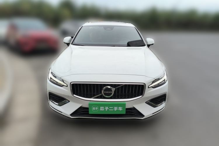 Used Volvo S60 2023 B4 Zhiyuan Sport Edition Front