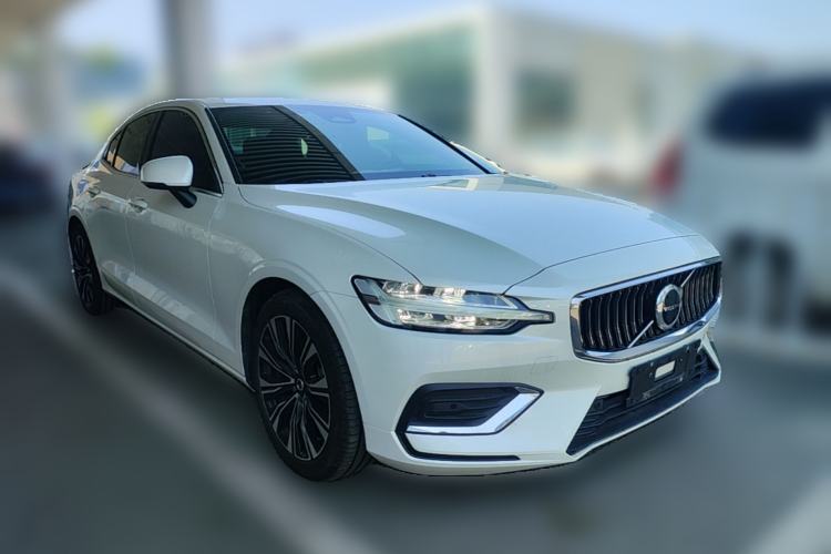 Used Volvo S60 2023 B4 Zhiyuan Luxury Edition Front Right 45 Deg