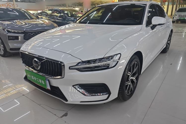 Used Volvo S60 2023 B4 Zhiyi Luxury Edition Guazi used car, China used car export, Used car for sale, Used  cars, Cheapest cars for sale
